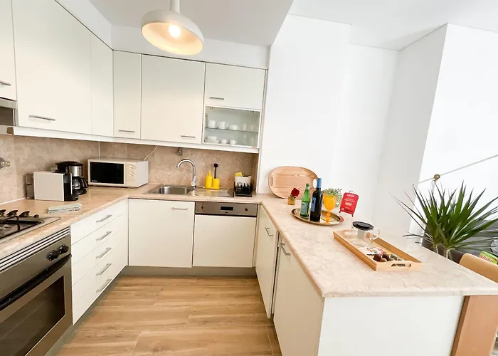 Luxury In Chiado 1 Br * 리스본