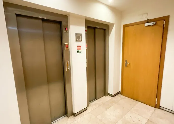Luxury In Chiado 1 Br *
